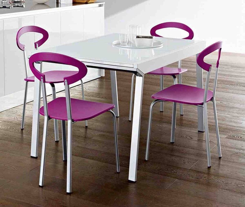 Фиолетовый столик в стиле модерн со сглаженными углами